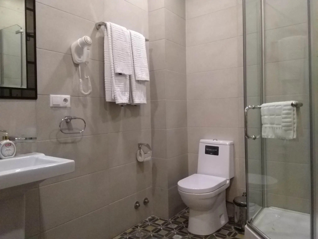 Eleon Boutique Hotel
