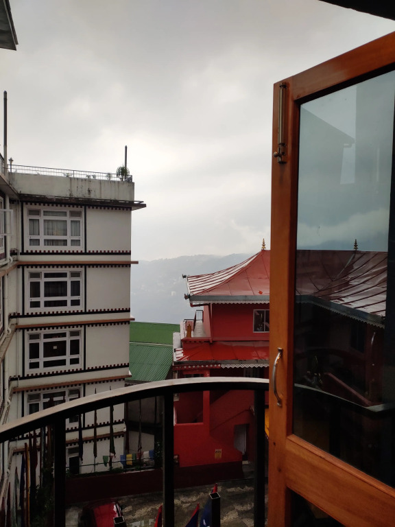 Hotel The Narayani Continental