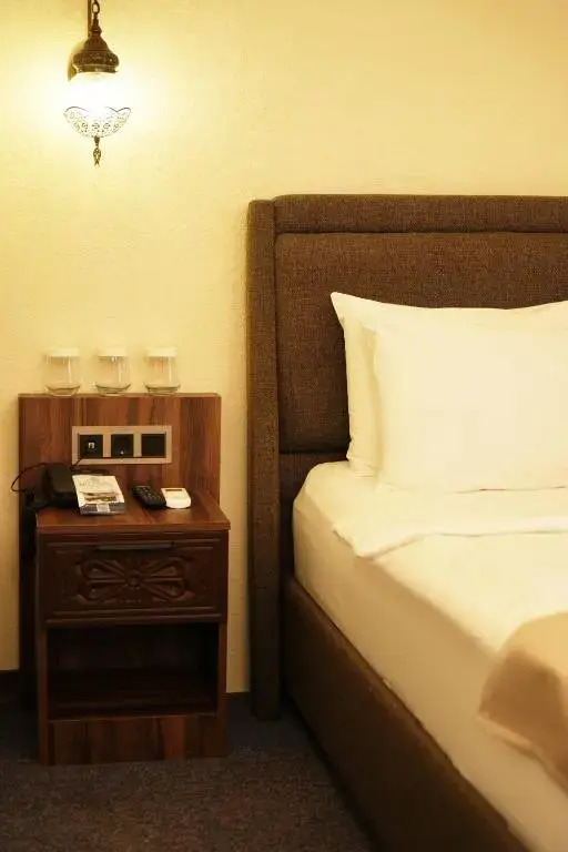 Rüstempaşa Kervansaray Hotel with Free Parking