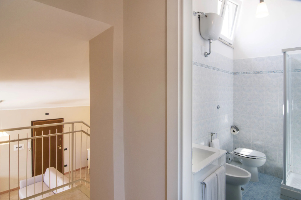 Exclusive Suite with Private Spa Jacuzzi J508L in Panoramic Garden - Roma vicino Ostia Mare