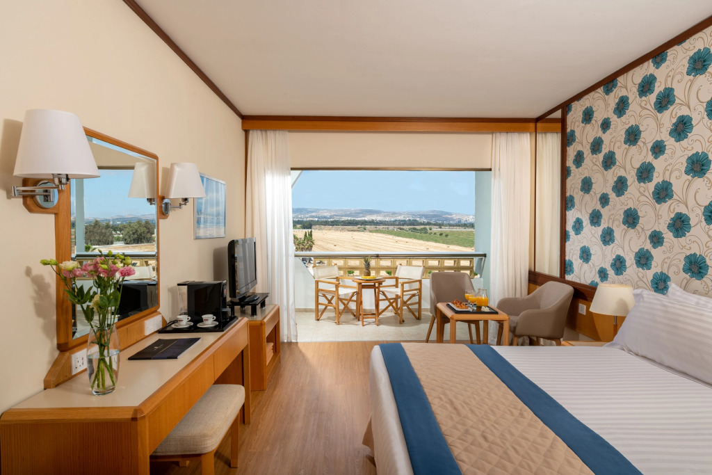 Отель Constantinou Bros Athena Royal Beach