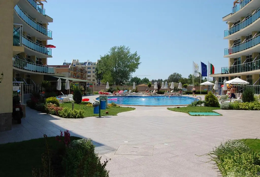 Julia Family Apartments