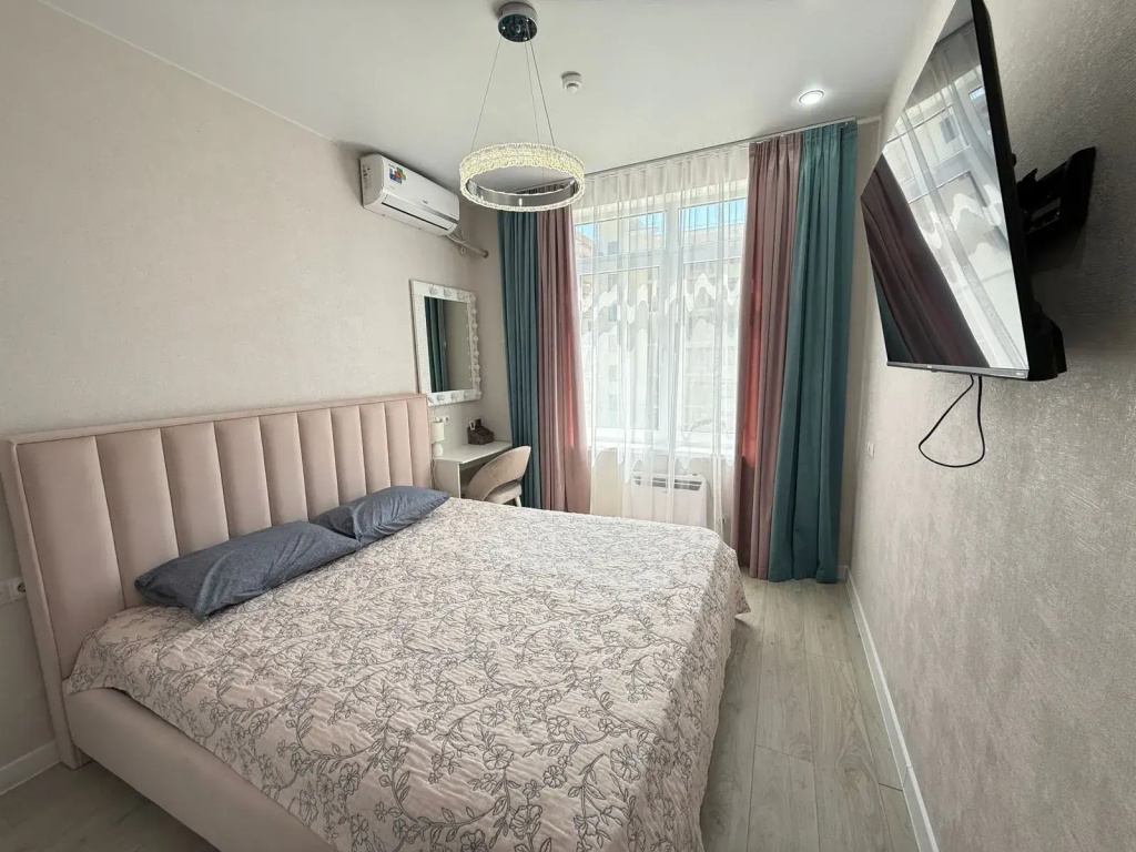 Квартира с Бассейном в ЖК Кипарис 18