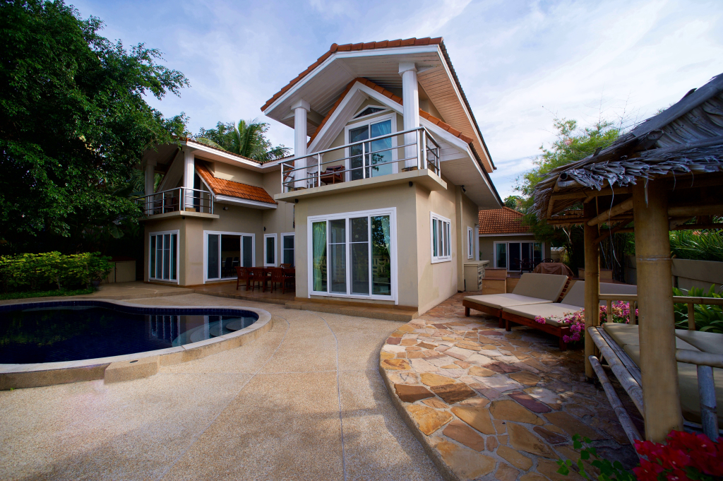 Beachfront Art Villa Samui