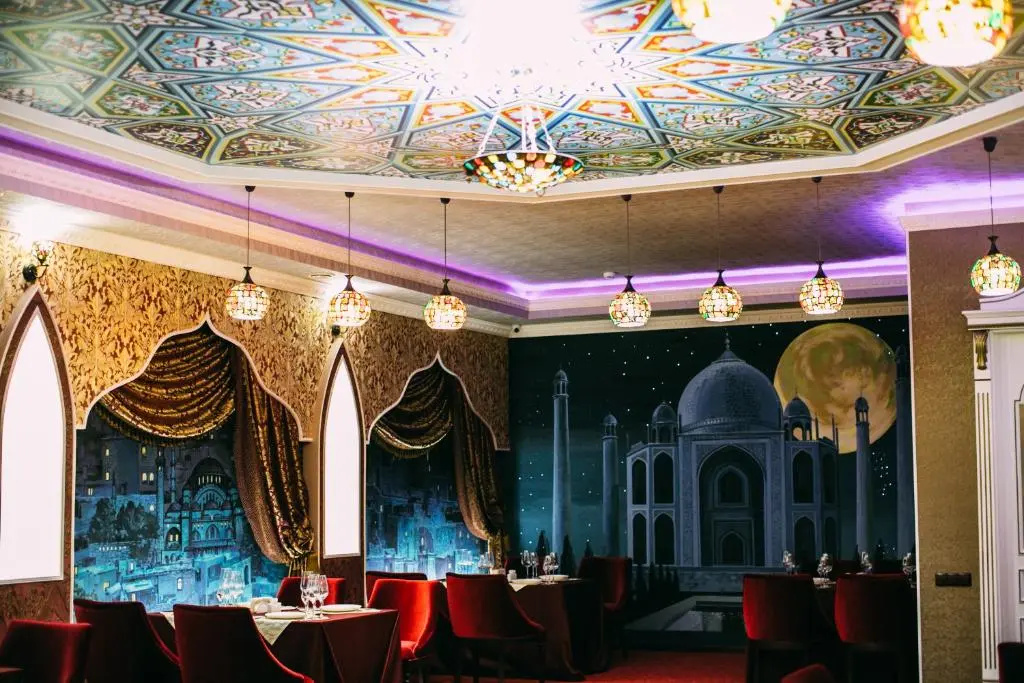 Отель Caesar Royal Palace