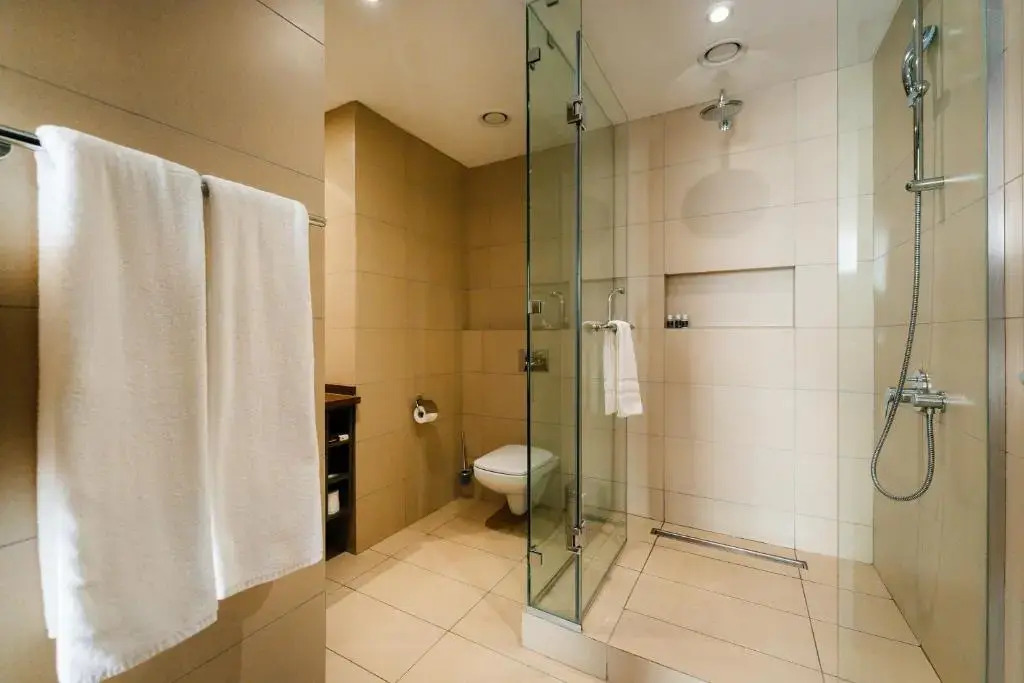Отель Trademark Suites at Enaki Town