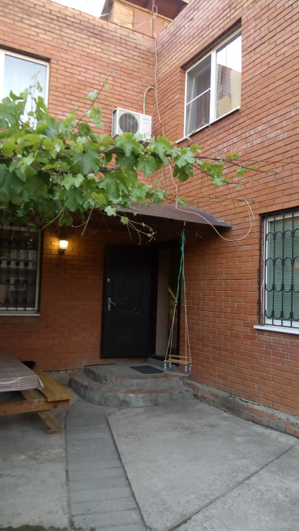 Maksimilian Guest House