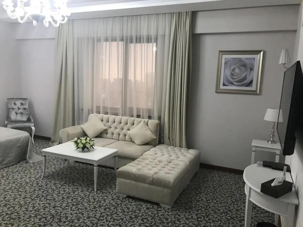 Plaza Hotel Almaty