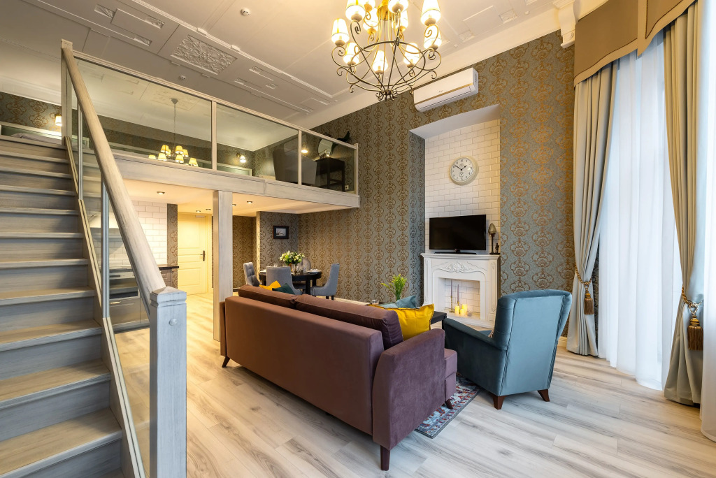 Апартаменты D apartments Двухуровневая студия Гигантские окна потолки 4,2 м