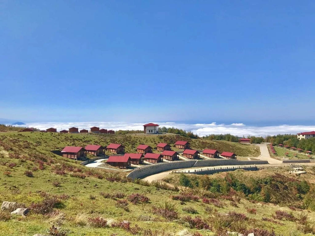 Flora Handüzü Resort & Wellness Bungalow Hotel