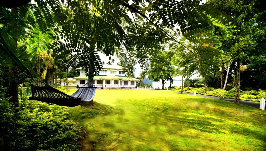 Отель The Flame Tree Estate