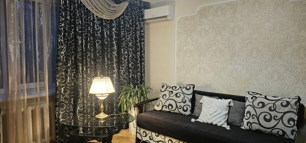 Квартира на Крымских партизан 4