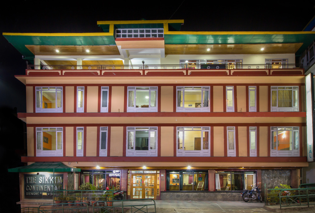 Отель Jain Group The Sikkim Continental