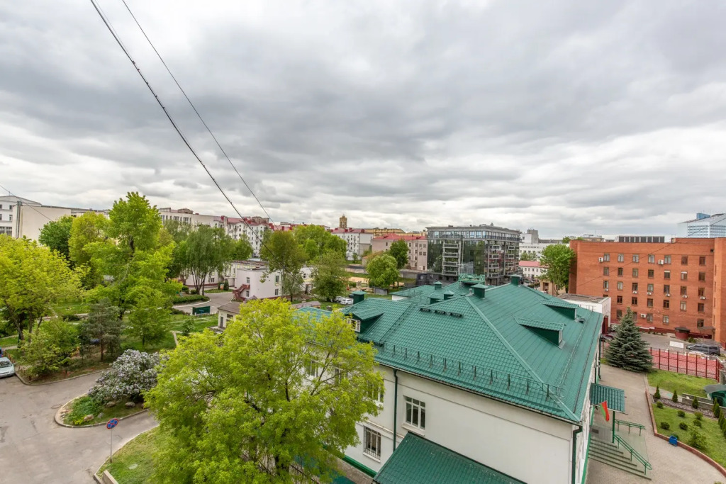 Квартира Двухкомнатная квартира у отеля Европа