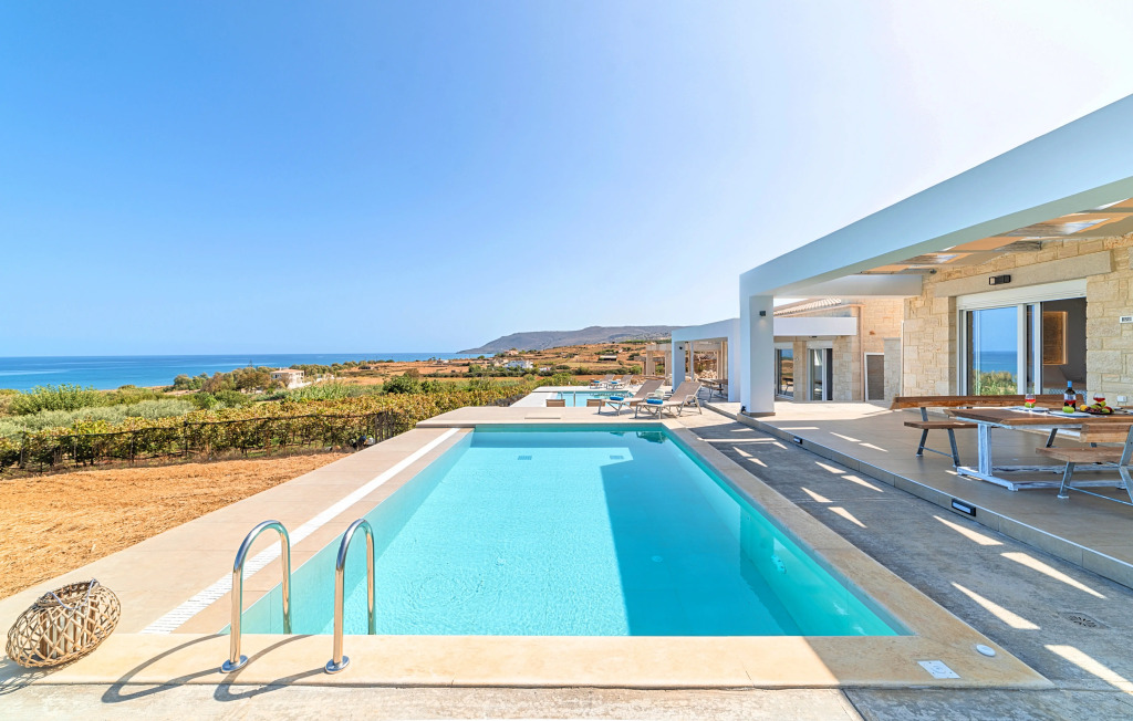Вилла Vista Mare Heated Pool