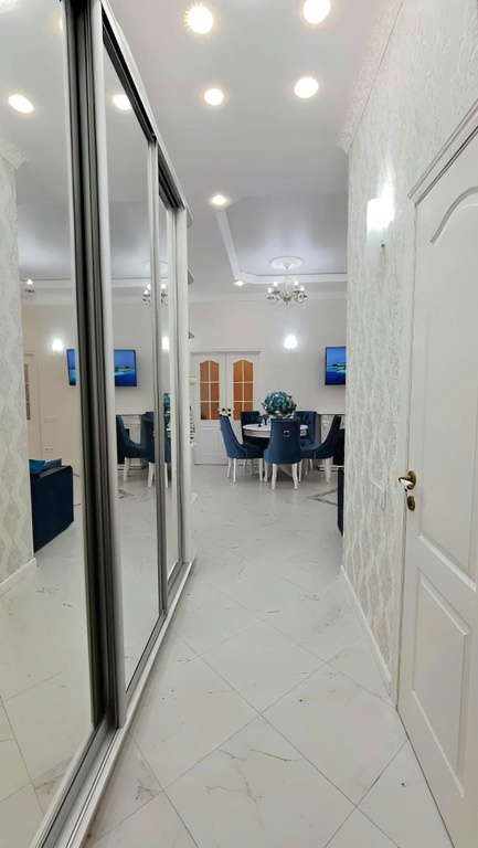 Квартира Royal Apartment на Крымской 22 Четырехкомнатные