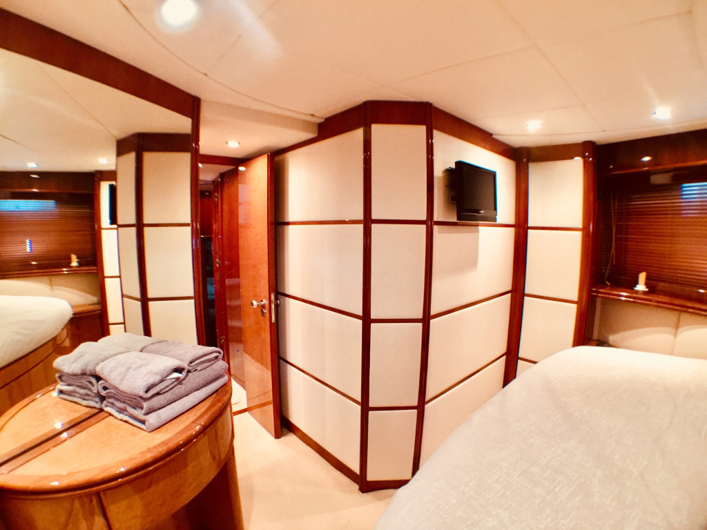 Sanremo Luxury Boat & Breakfast Mini-Hotel