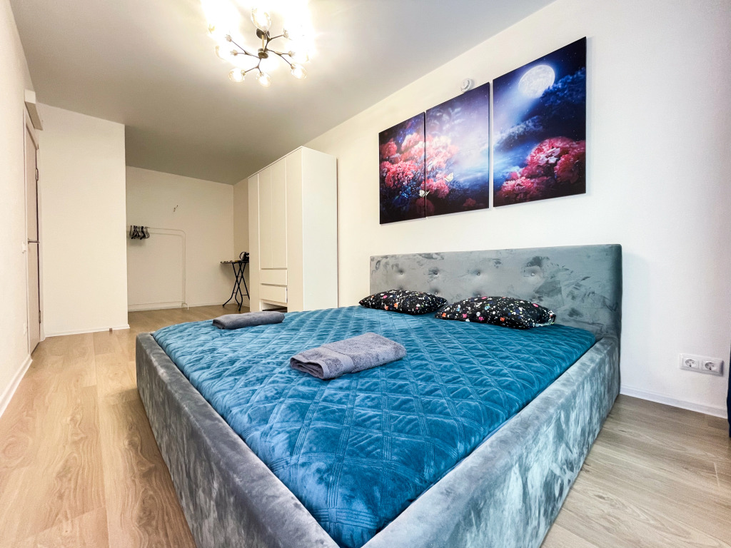 Апартаменты 3-к. квартира, 66 кв. м, 12/25 эт.
