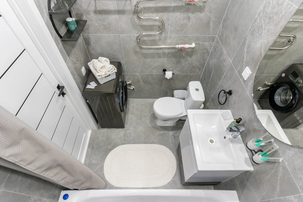 Квартира с новым ремонтом возле моста влюбленных и центра Тюмени