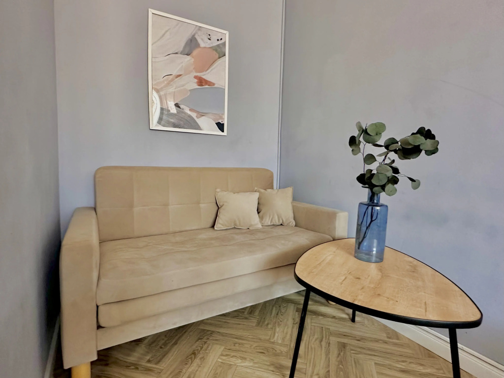 Blue Sky Studio Flat