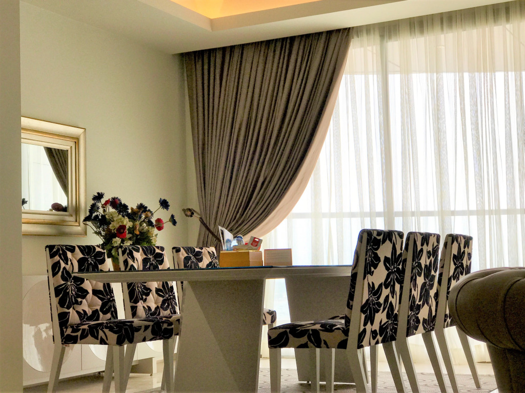 Апартаменты HEYCH Residences - Eko Pearl Towers