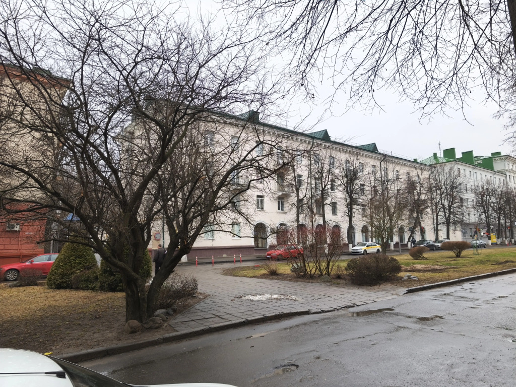 Квартира Центр сталинка с балконом
