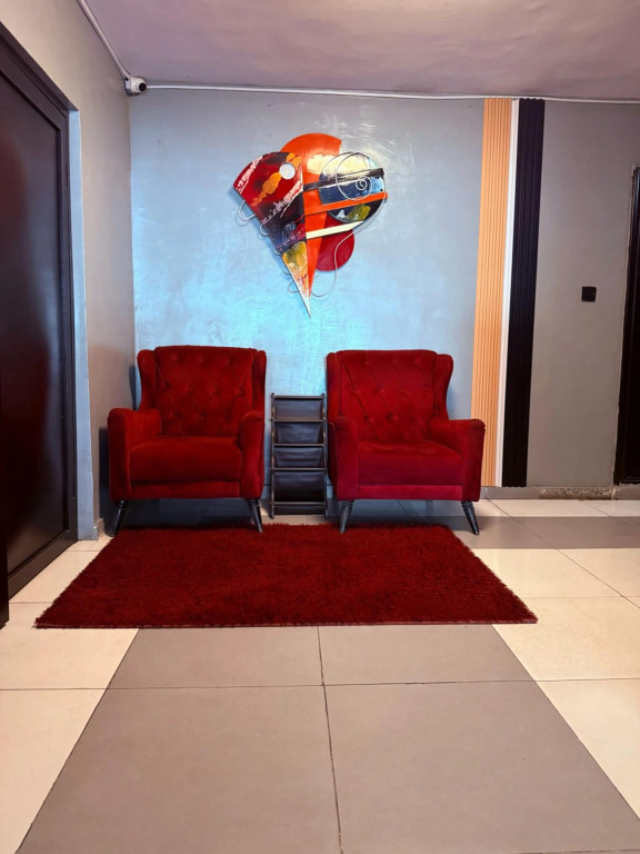 Отель Glandov Suites