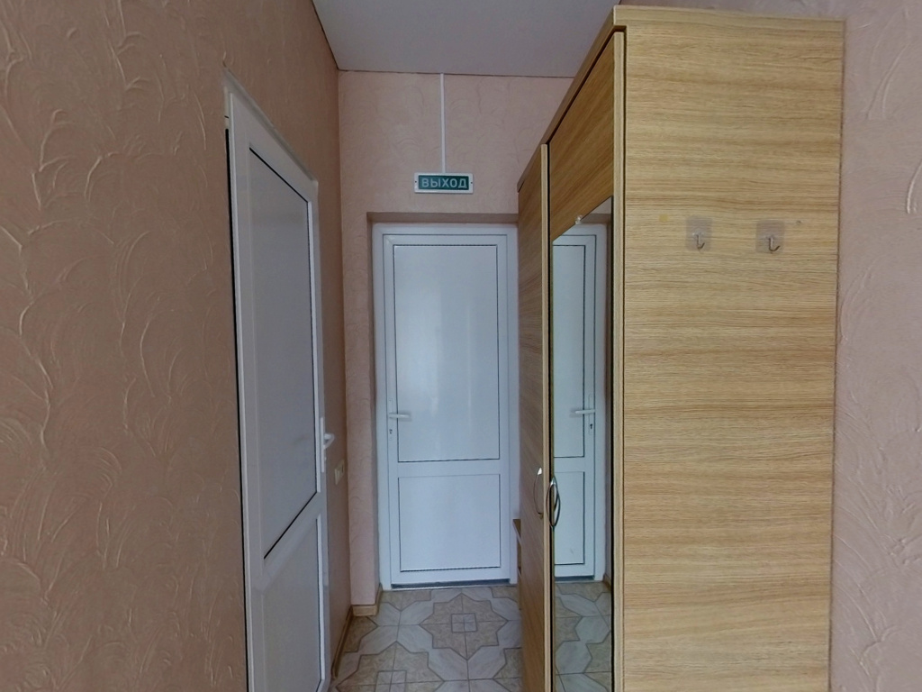 Двухместный полулюкс с балконом и с красивым видом из окна (2 отдельные кровати) в Югория