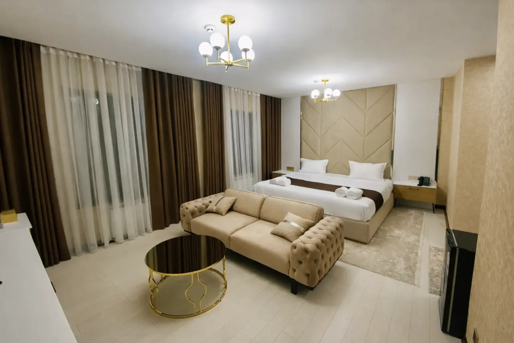 Отель Aram Baland Hotel 13th floor
