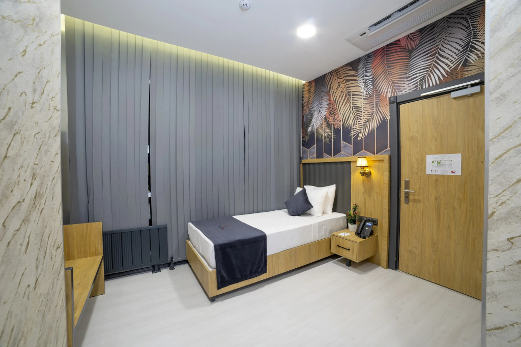 Bulton Hotel Airport & Spa