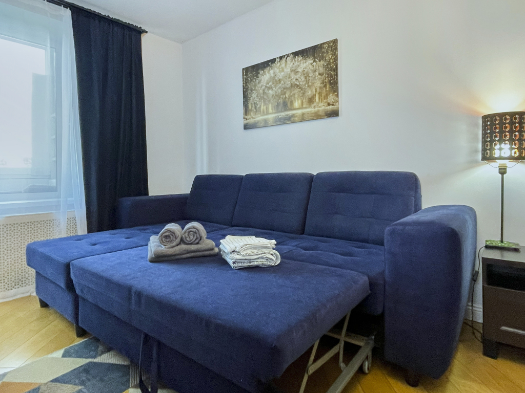 S Vidom Na Gostinitsu Kosmos Flat