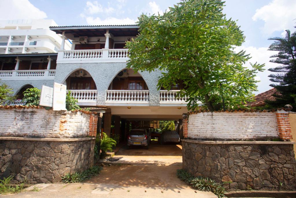 Гостевой дом Yoho Ivory Inn