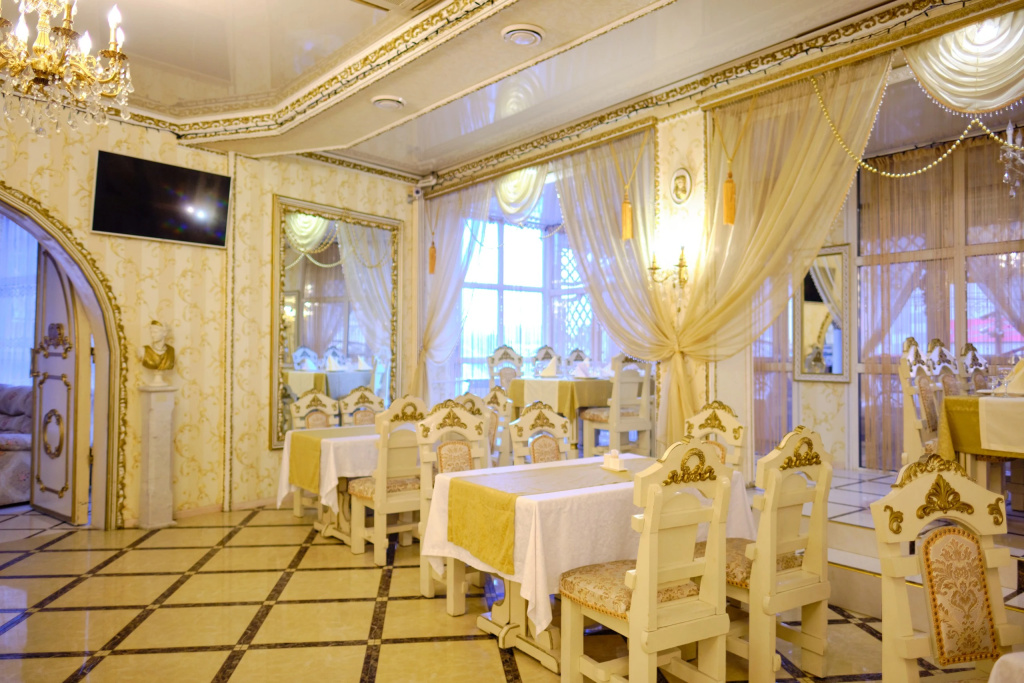 Отель Плаза