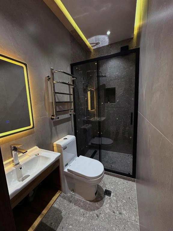 LuxoraHotel