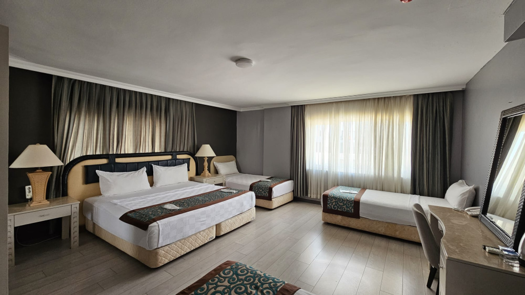 Отель Sever Suites