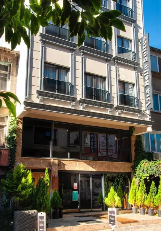 Отель Vitabella Suites