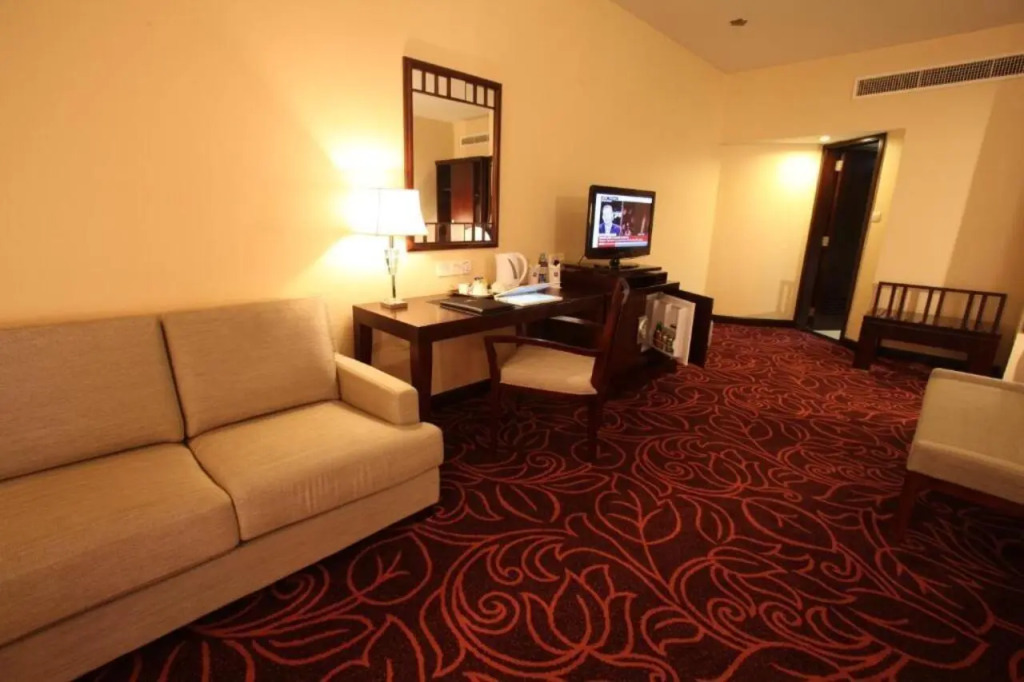 Отель Dhaka Regency Hotel & Resort