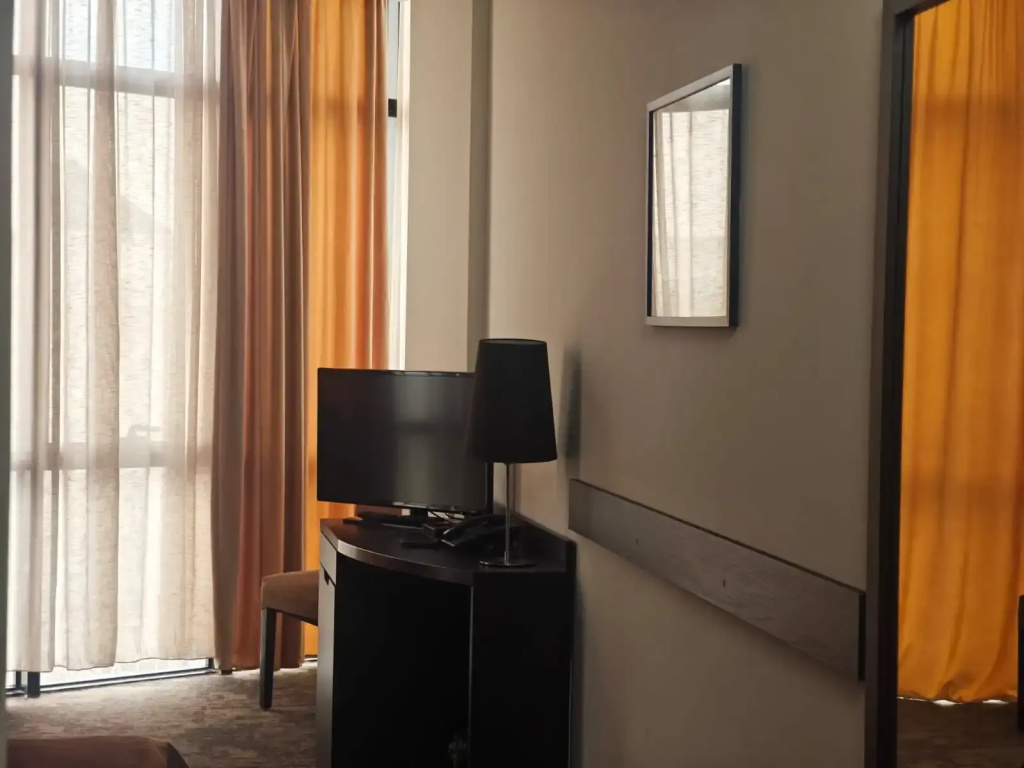 Canyon Hills Hotel (Каньон Хиллз)