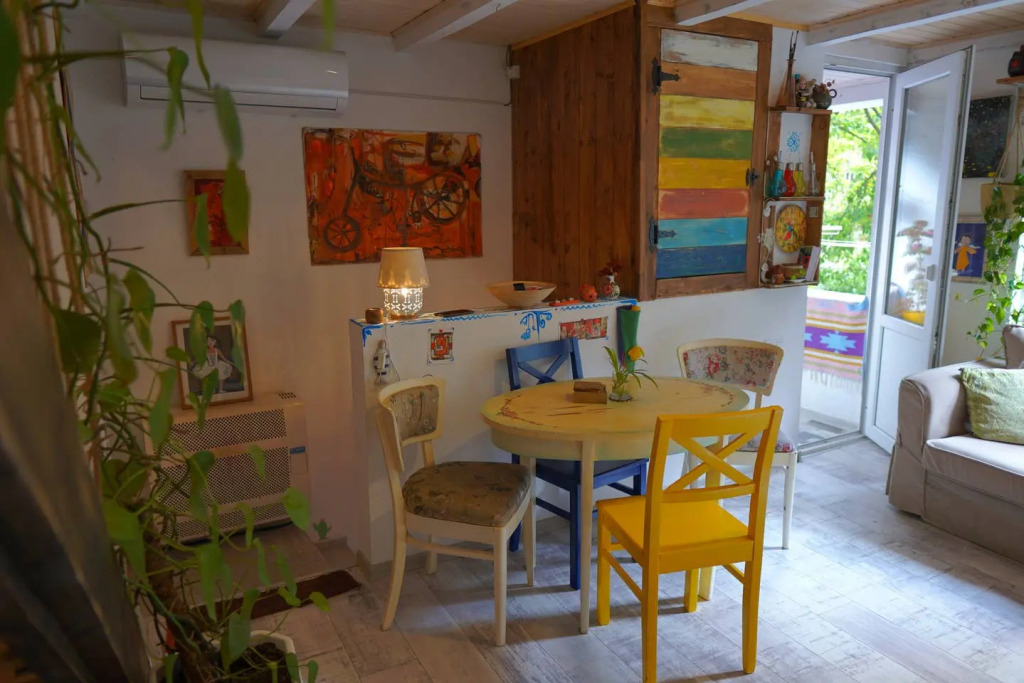 Апартаменты Helen and David Bird's Nest