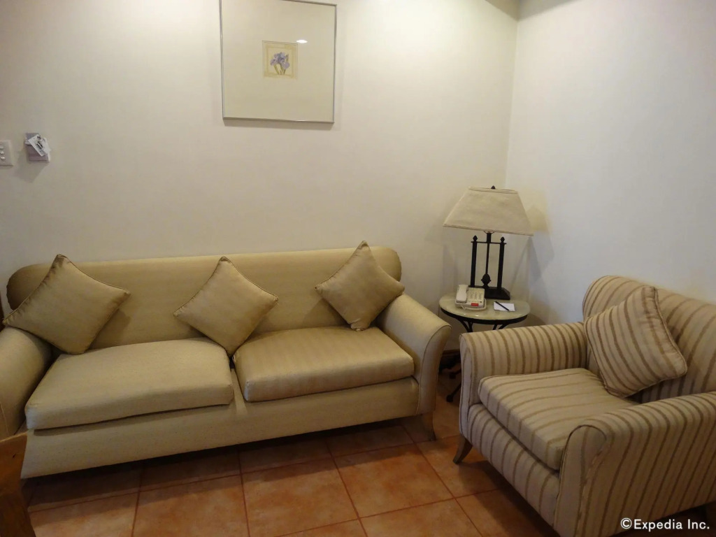 Отель City Garden Suites Manila