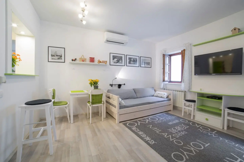 Апартаменты Beautiful New Zagreb on Hand