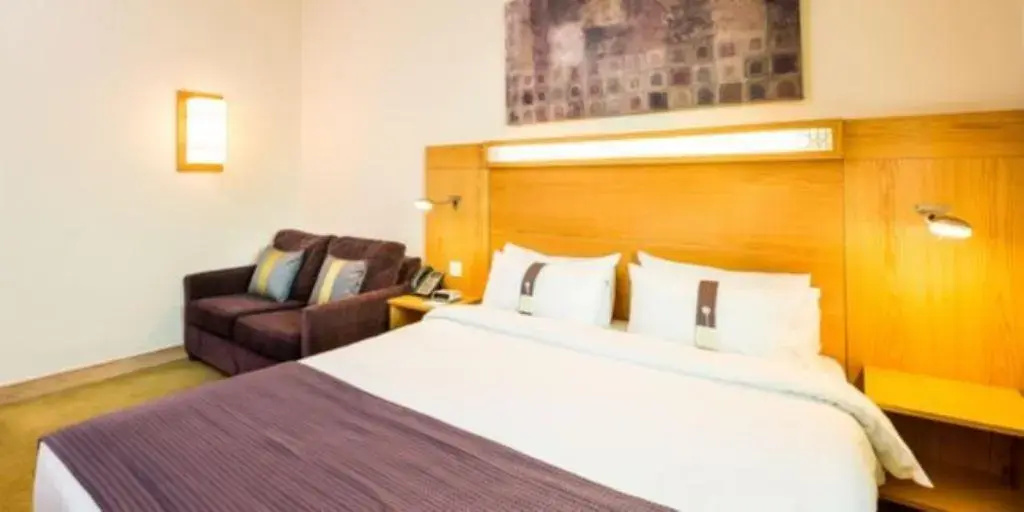 Holiday Inn Express Dubai Airport by IHG