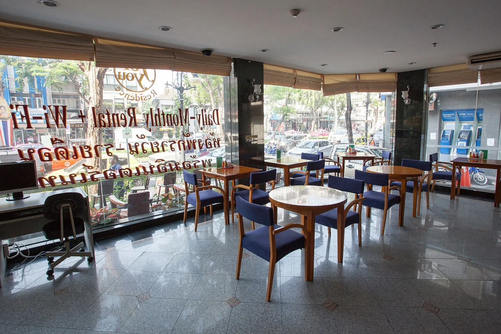 Отель ZEN Rooms Silom Soi 17
