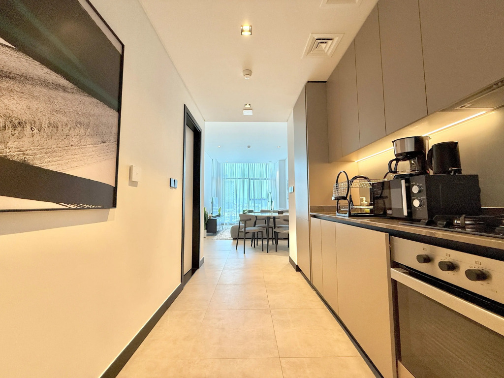 Апартаменты Vserve 1 BR Escape with City Views & Canal Vibes