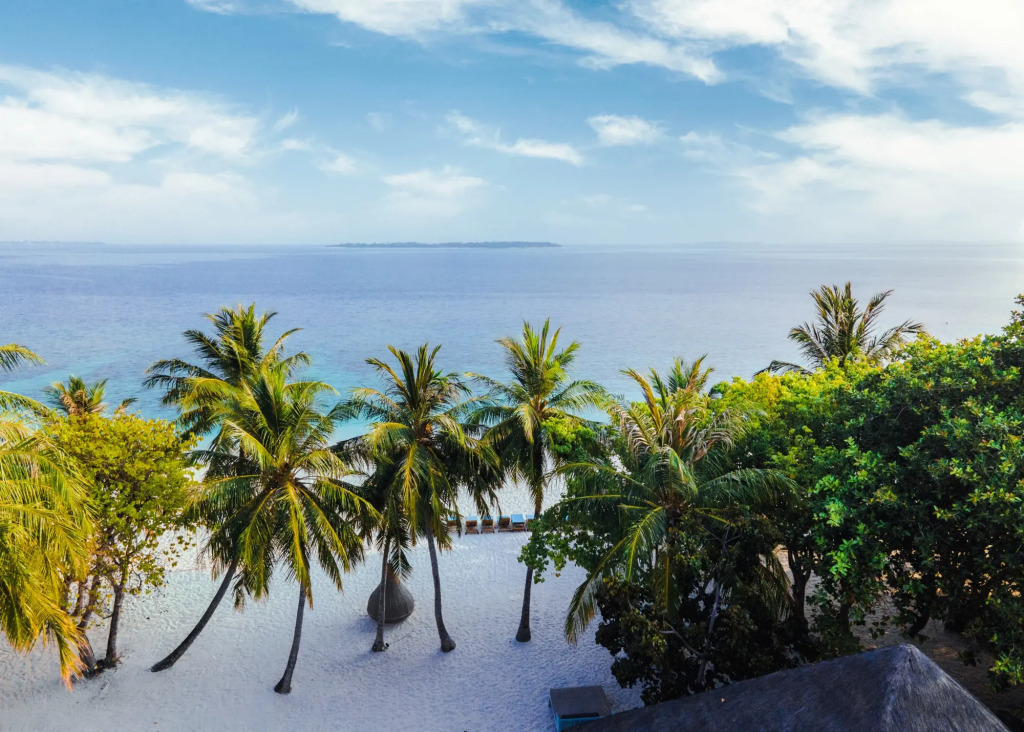 Furaveri Maldives - COMPLIMENTARY ROUND-TRIP SEAPLANE TRANSFER FOR TWO FOR A MINIMUM OF 5 NIGHTS OR MORE FOR STAYS 1ST MAY 2026 TO 23RD DECEMBER 2026