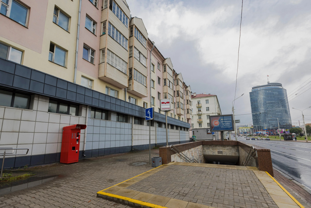 Квартира Стильная в центре около метро и ТЦ Галерея