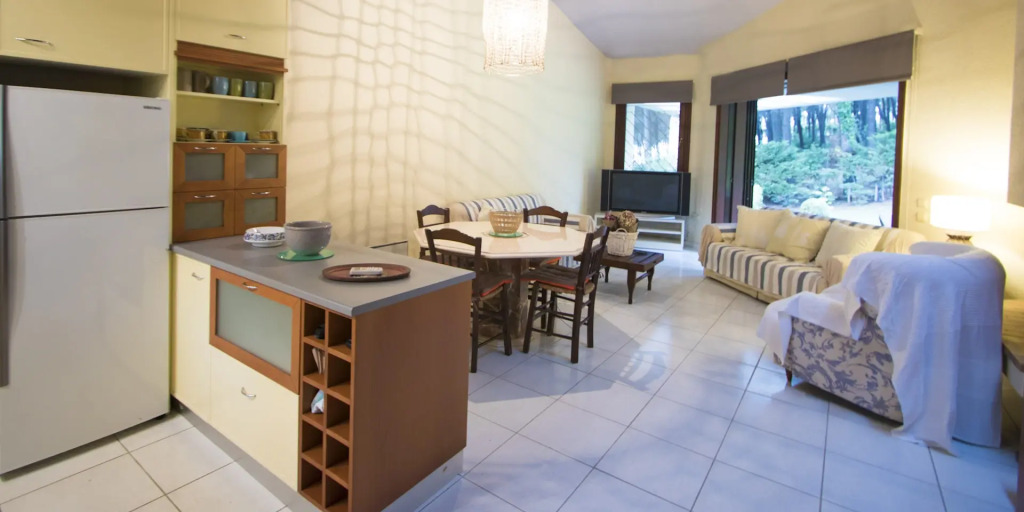 Вилла Araucaria Shared Pool Sani