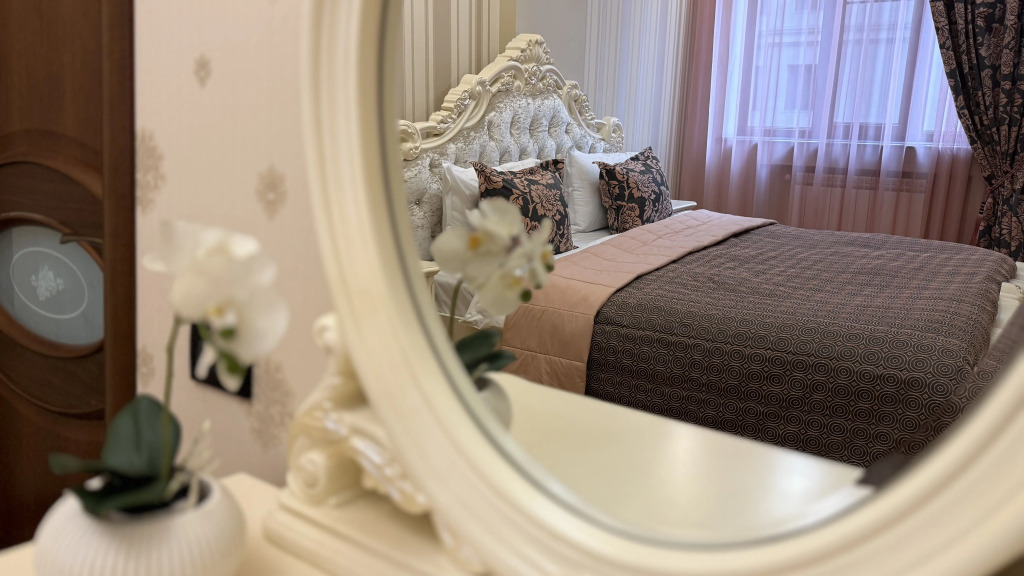 Апартаменты с 2 спальнями рядом с площадью от Sweet Home