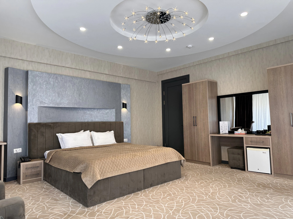 Astor Hotel