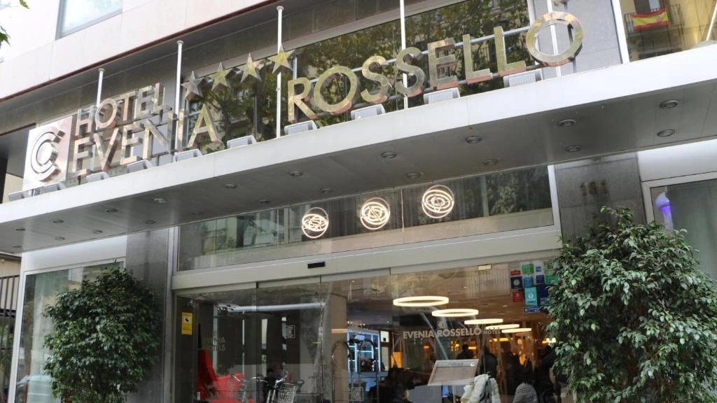 Отель Evenia Rosselló